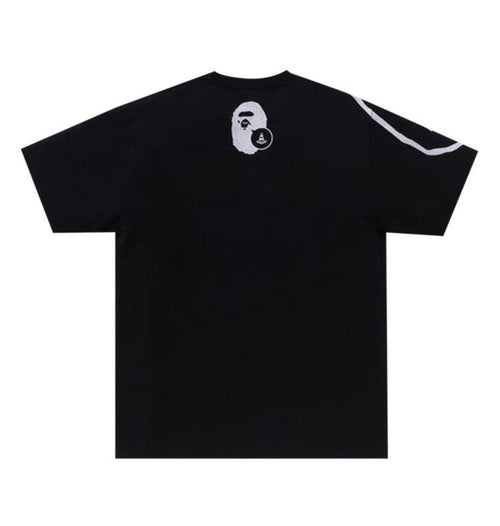 black t-shirt 